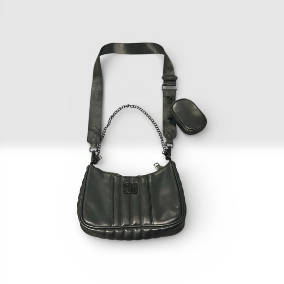 Steve Madden Handbags - Steve Madden quilted front crossbody purse with chain & logo Strap